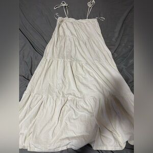 ⭐️American Eagle Outfitters Cream dress size small